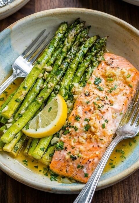 Baked Salmon with Asparagus