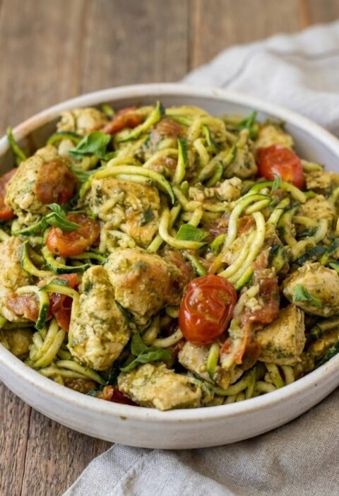 Zucchini Noodles with Pesto Chicken – Quick, Healthy & Tasty